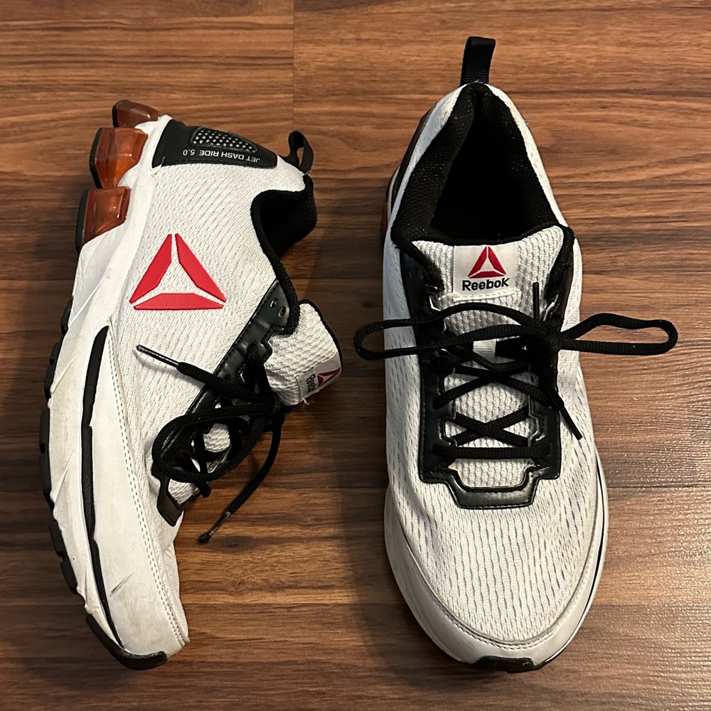 Reebok Essential Sneakers, Size: 11